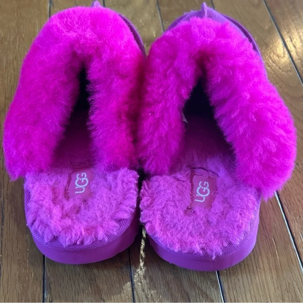 UGG Cozy II Slipper Girls Size 3 Hot Pink Rock Rose Fur Trimmed Slip On Shoes